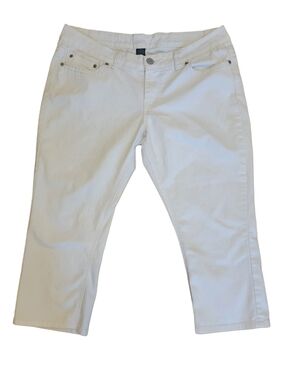 Rue21 Women's White Cropped Jeans - Straight Ankle